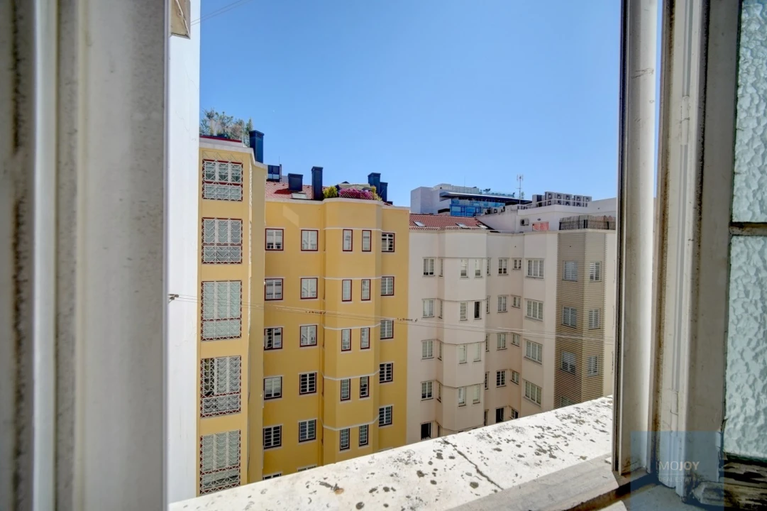Apartamento T5 para Venda em Avenidas Novas Foto 31