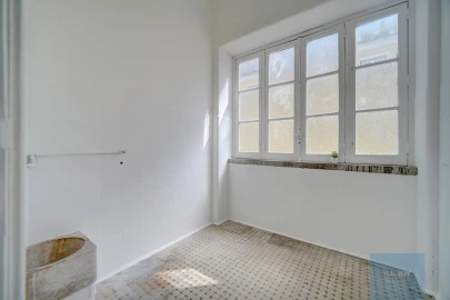 Apartamento T5 para Venda em Avenidas Novas