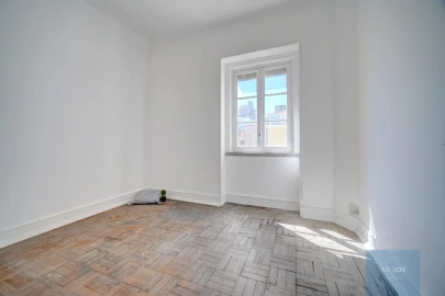 Apartamento T5 para Venda em Avenidas Novas