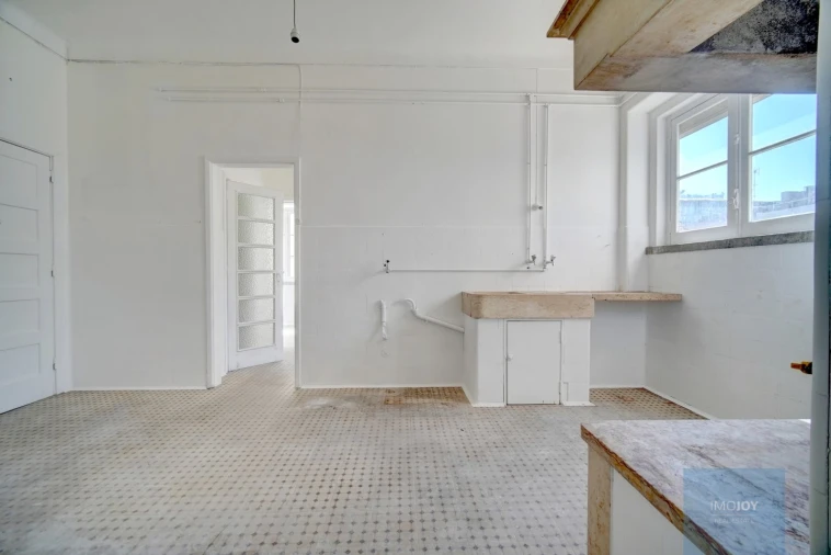 Apartamento T5 para Venda em Avenidas Novas Foto 10