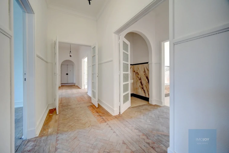 Apartamento T5 para Venda em Avenidas Novas Foto 15