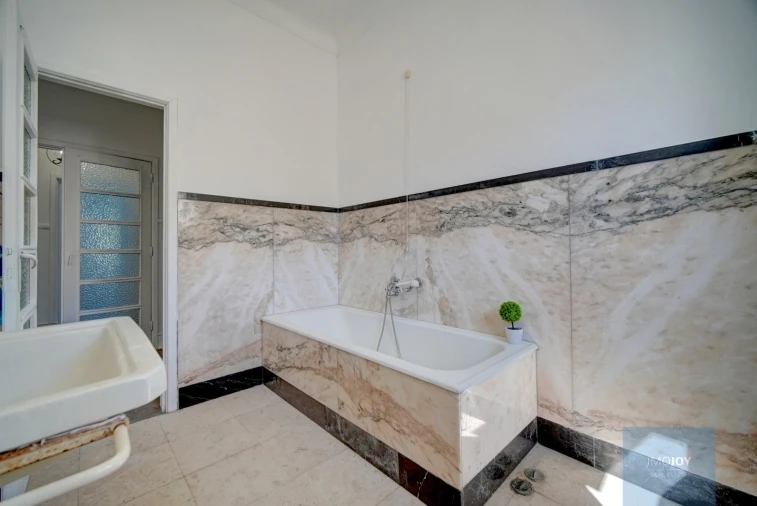 Apartamento T5 para Venda em Avenidas Novas Foto 19