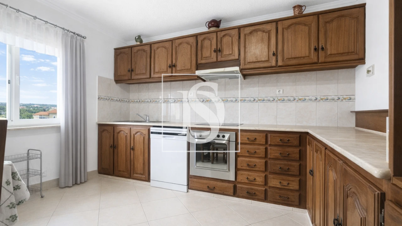 Moradia T7 para Venda em Alqueidão Foto 43