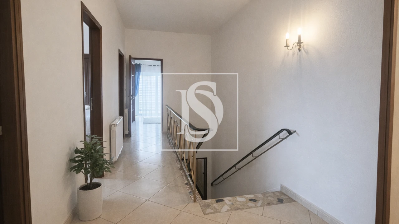 Moradia T7 para Venda em Alqueidão Foto 32