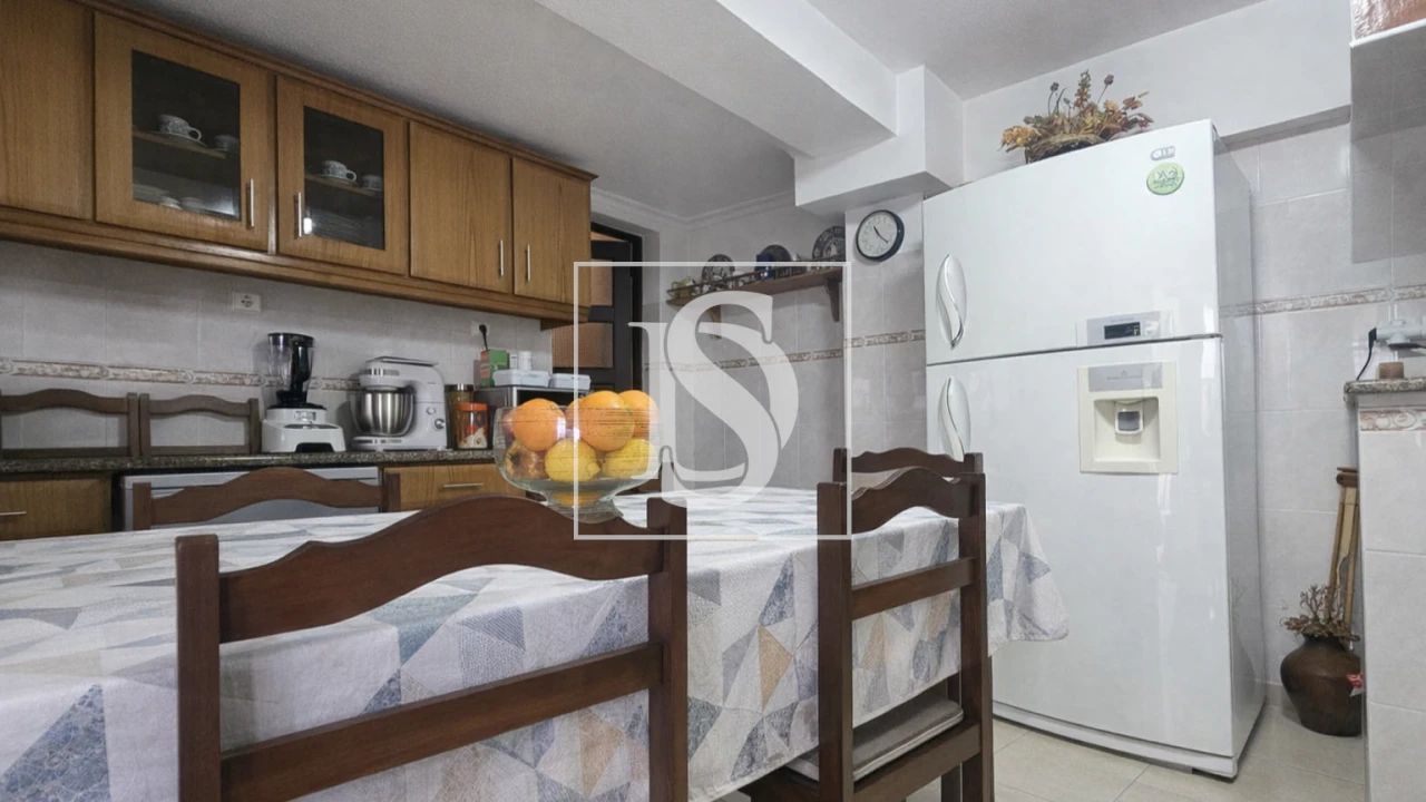 Moradia T7 para Venda em Alqueidão Foto 28