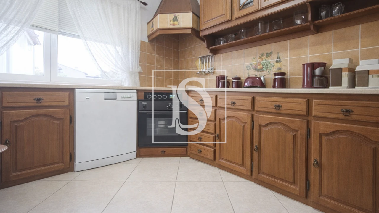 Moradia T7 para Venda em Alqueidão Foto 45