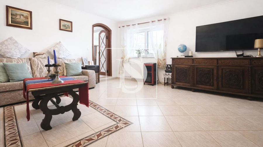 Moradia T7 para Venda em Alqueidão Foto 17