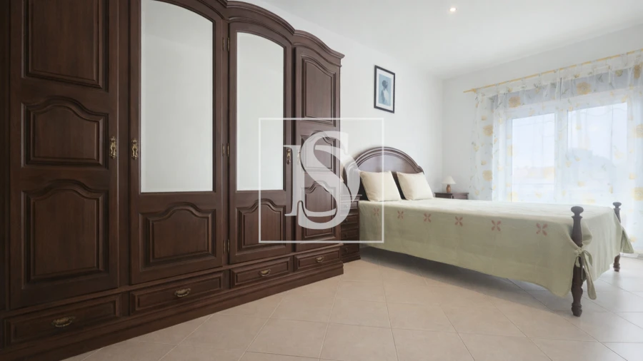 Moradia T7 para Venda em Alqueidão Foto 7