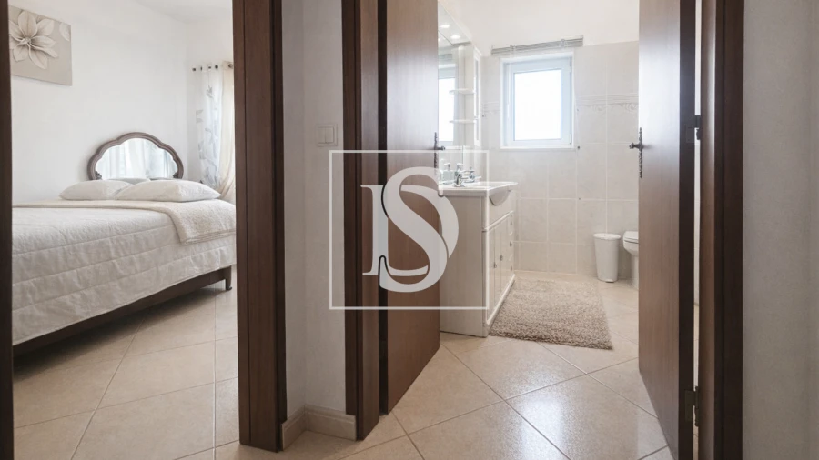 Moradia T7 para Venda em Alqueidão Foto 38