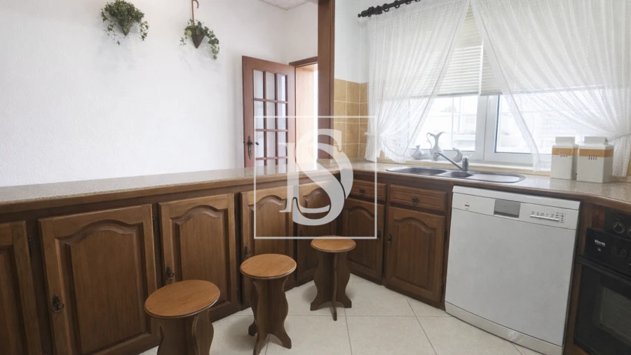 Moradia T7 para Venda em Alqueidão Foto 44