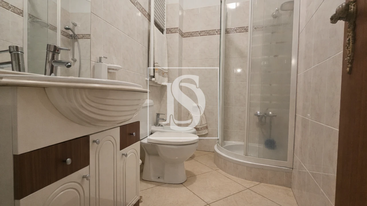 Moradia T7 para Venda em Alqueidão Foto 52