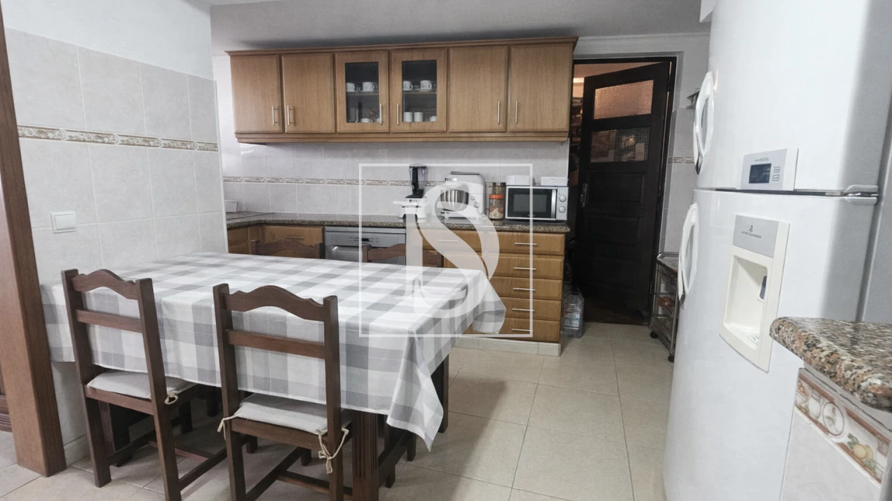 Moradia T7 para Venda em Alqueidão Foto 27