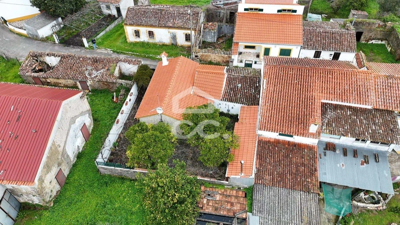 Moradia T2 para Venda em Mouriscas Foto 3