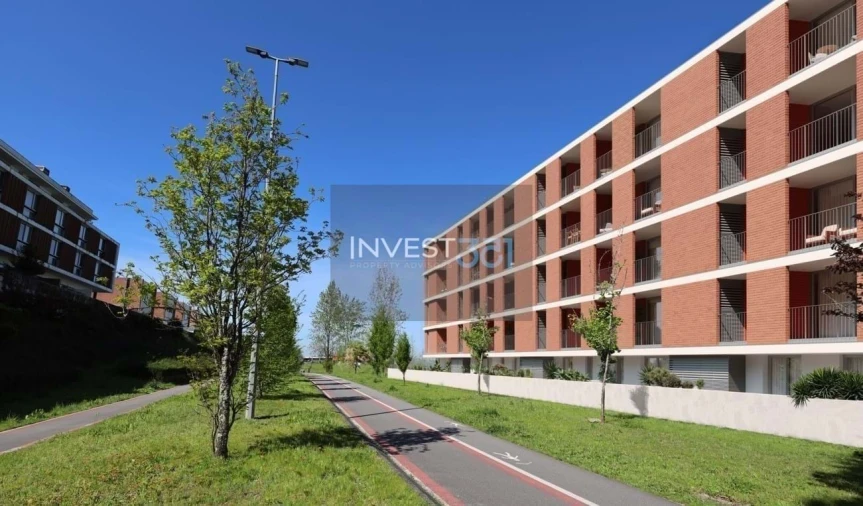 Apartamento T4 para Venda em Costa Foto 13