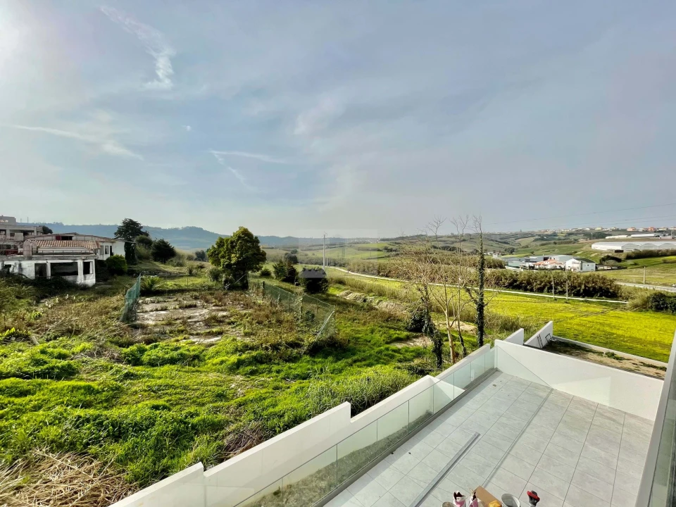 Apartamento T3 para Venda em Lourinhã e Atalaia Foto 11