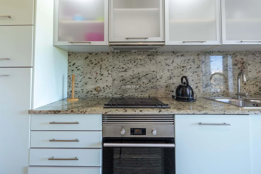 Apartamento T2 para Arrendamento em Lagos (São Sebastião e Santa Maria) Foto 12