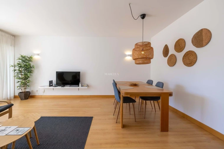 Apartamento T2 para Arrendamento em Lagos (São Sebastião e Santa Maria) Foto 10