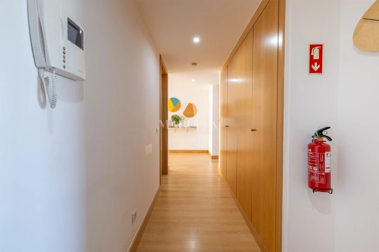 Apartamento T2 para Arrendamento em Lagos (São Sebastião e Santa Maria) Foto 48