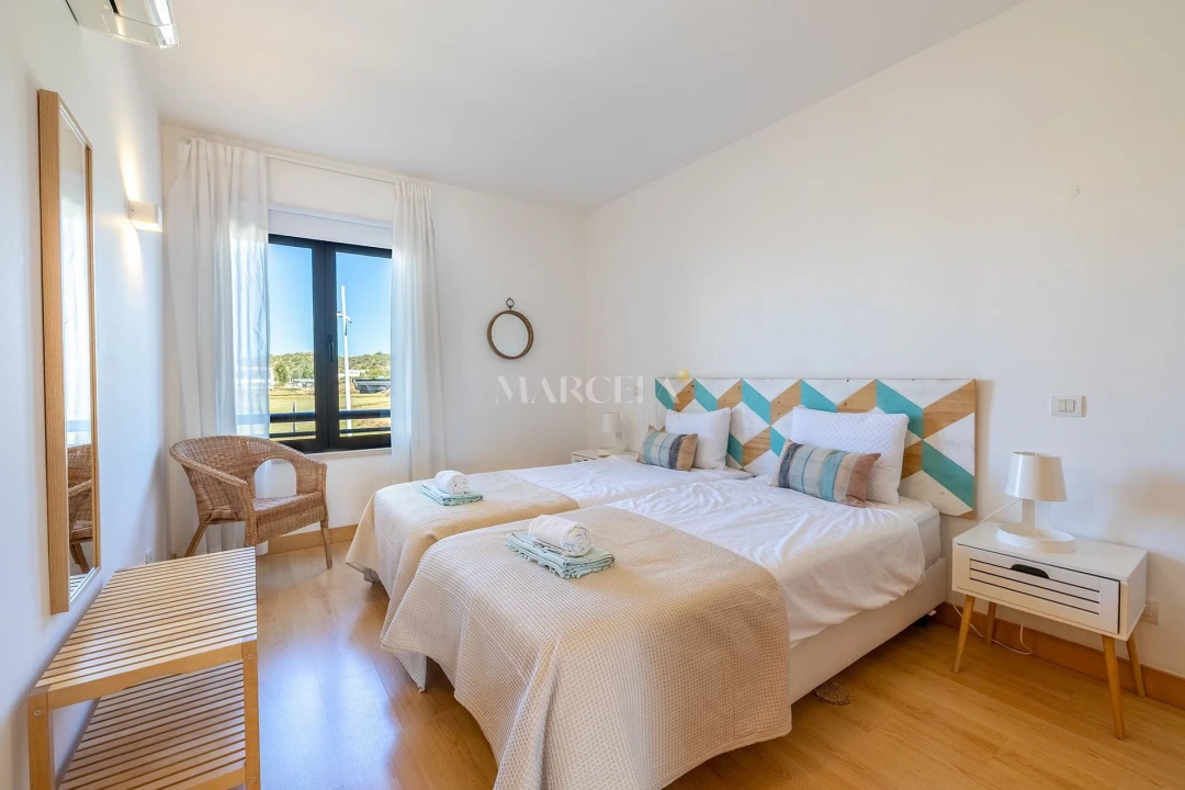 Apartamento T2 para Arrendamento em Lagos (São Sebastião e Santa Maria) Foto 40