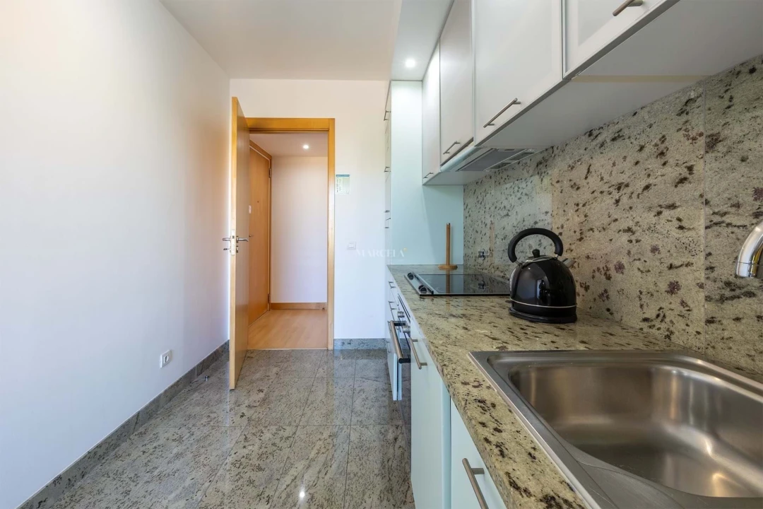 Apartamento T2 para Arrendamento em Lagos (São Sebastião e Santa Maria) Foto 14