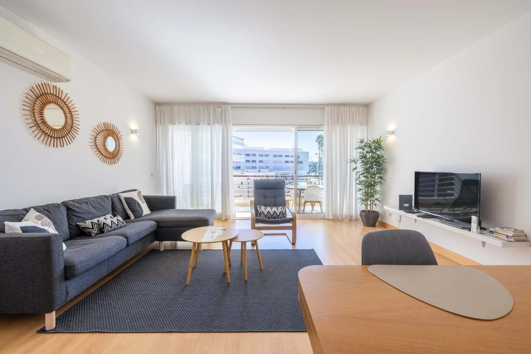 Apartamento T2 para Arrendamento em Lagos (São Sebastião e Santa Maria) Foto 6