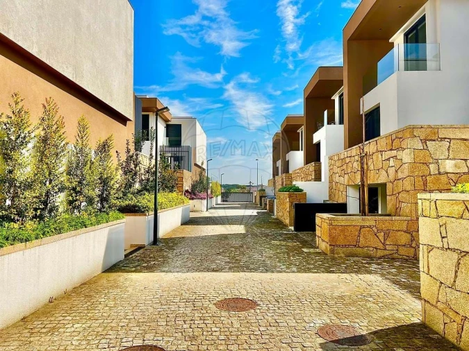 Moradia T6 para Venda em Cascais e Estoril Foto 2
