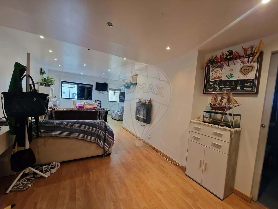 Apartamento T2 para Venda em Ramada e Caneças Foto 3