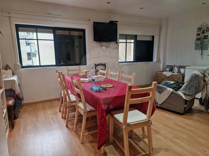 Apartamento T2 para Venda em Ramada e Caneças Foto 4