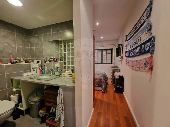 Apartamento T2 para Venda em Ramada e Caneças Foto 14