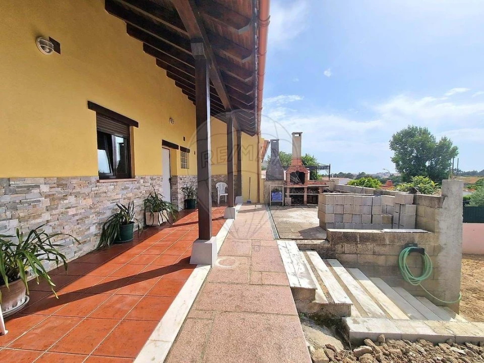 Moradia T3 para Venda em Agualva e Mira-Sintra Foto 2