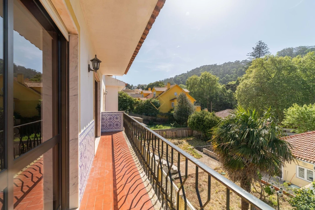 Moradia T6 para Venda em Agualva e Mira-Sintra Foto 9