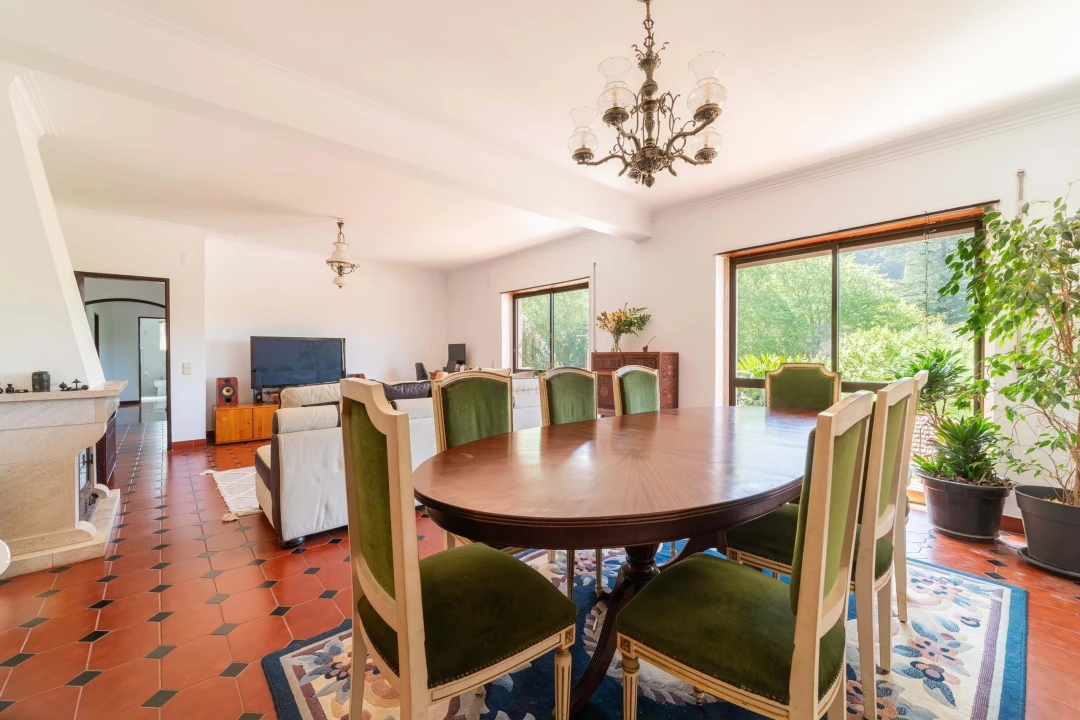 Moradia T6 para Venda em Agualva e Mira-Sintra Foto 3