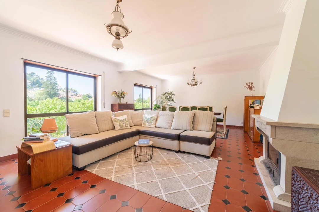 Moradia T6 para Venda em Agualva e Mira-Sintra Foto 6