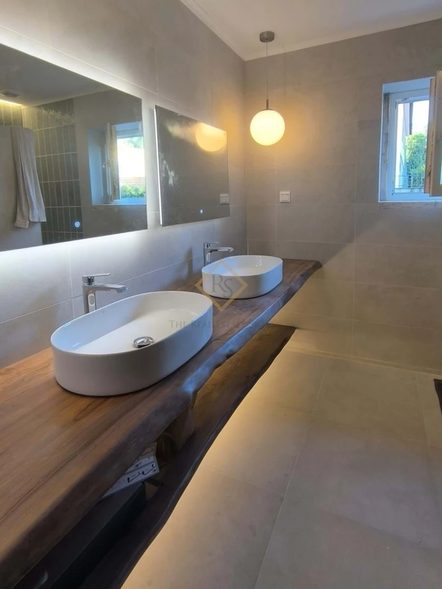 Moradia T6 para Venda em Agualva e Mira-Sintra Foto 17