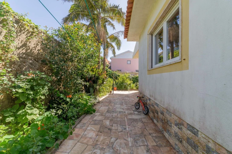 Moradia T6 para Venda em Agualva e Mira-Sintra Foto 26