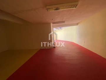 Armazém para Arrendamento em Alcabideche