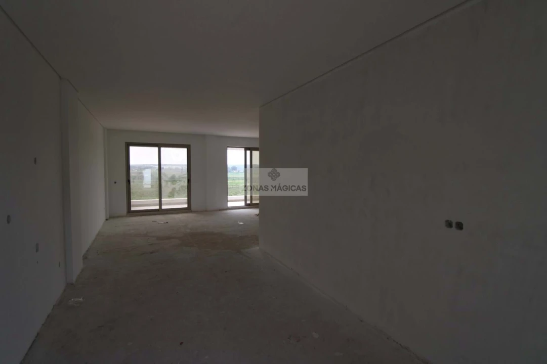 Moradia T4 para Venda em Mexilhoeira Grande Foto 19