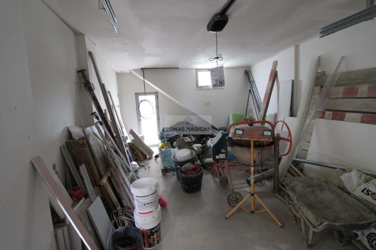 Moradia T4 para Venda em Mexilhoeira Grande Foto 21