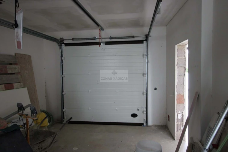 Moradia T4 para Venda em Mexilhoeira Grande Foto 22