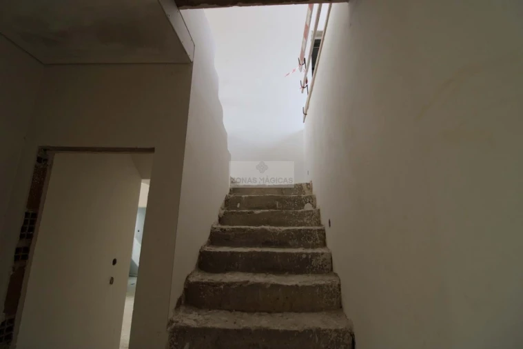 Moradia T4 para Venda em Mexilhoeira Grande Foto 35