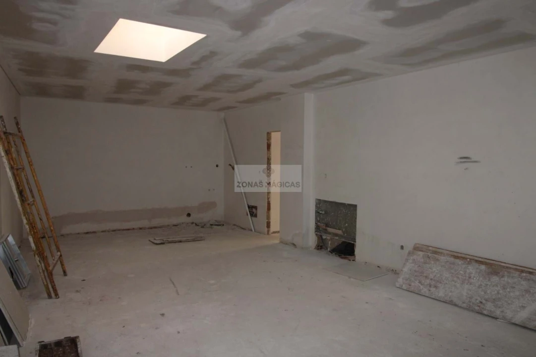 Moradia T4 para Venda em Mexilhoeira Grande Foto 25