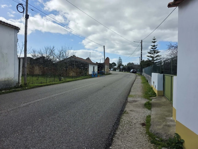 Terreno para Venda em Zibreira Foto 2