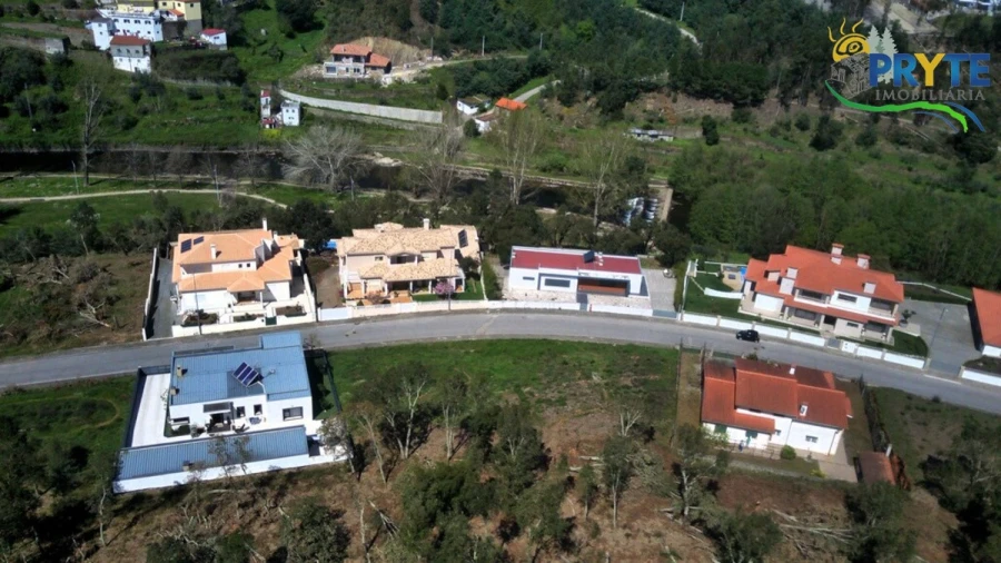 Moradia T4 para Venda em Sertã Foto 13