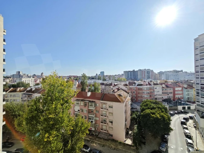 Apartamento T4 para Venda em Alvalade Foto 10