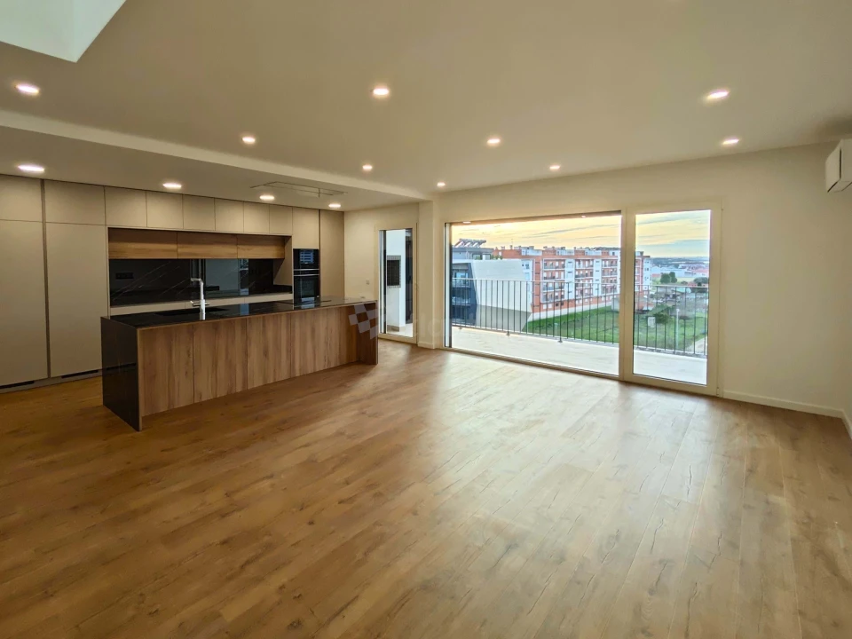 Apartamento T4 para Arrendamento em Montijo e Afonsoeiro Foto 6