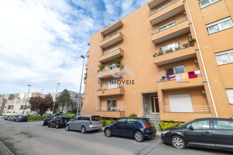 Apartamento T2 para Arrendamento em Rio Tinto Foto 31