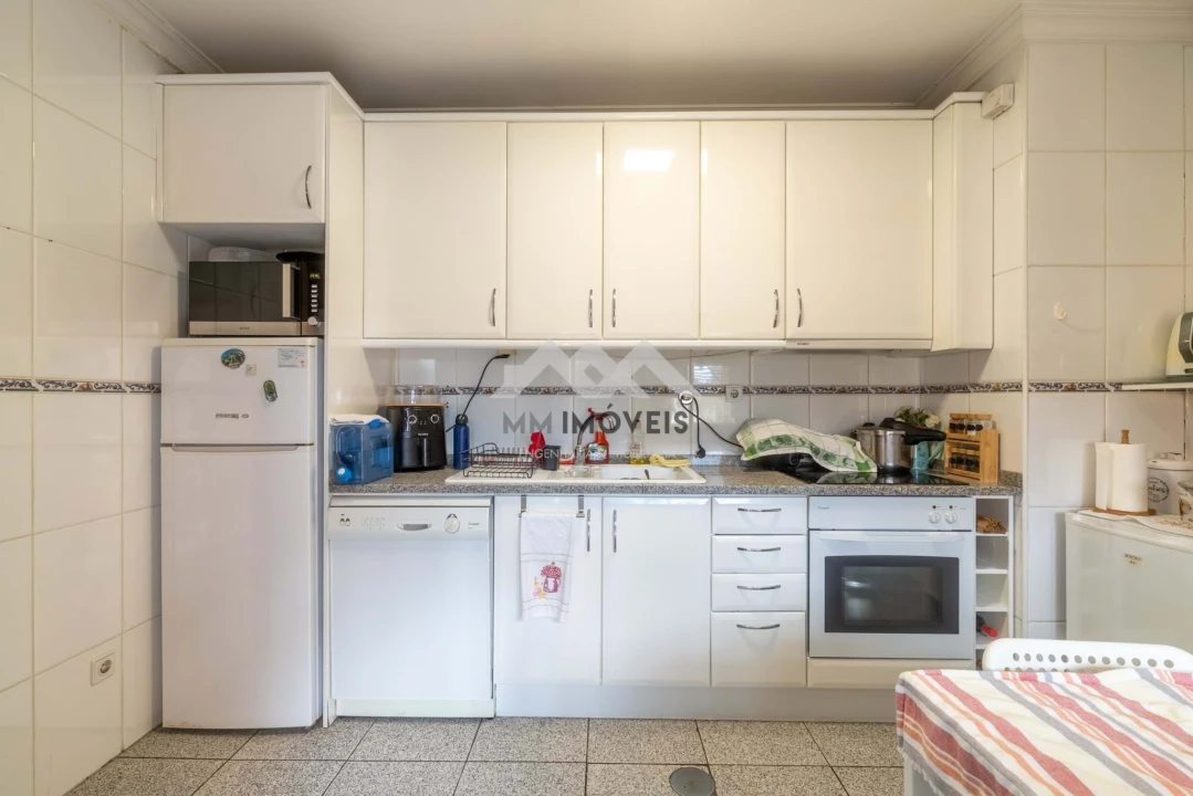 Apartamento T2 para Arrendamento em Rio Tinto Foto 11