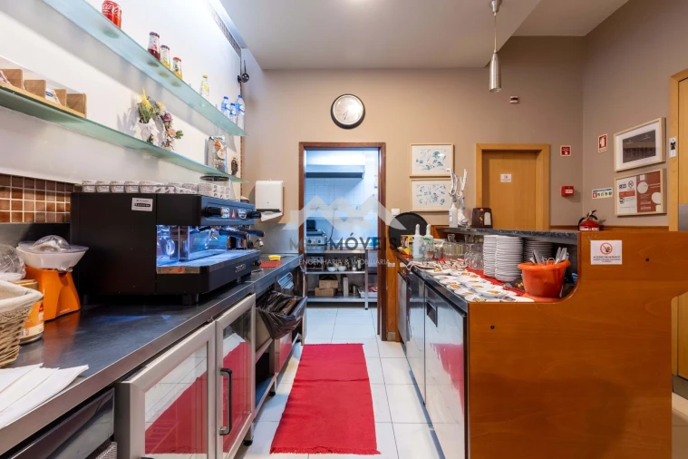 Negócio para Trespasse em Santa Marinha Foto 9