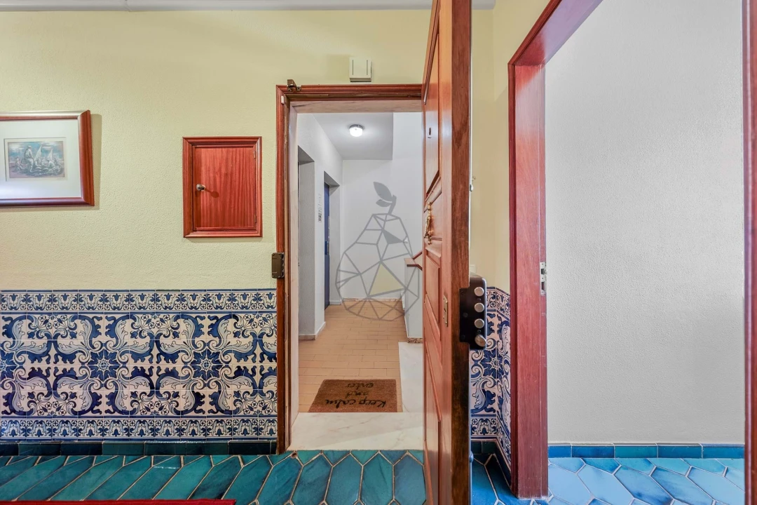 Apartamento T4 para Venda em Portimão Foto 56