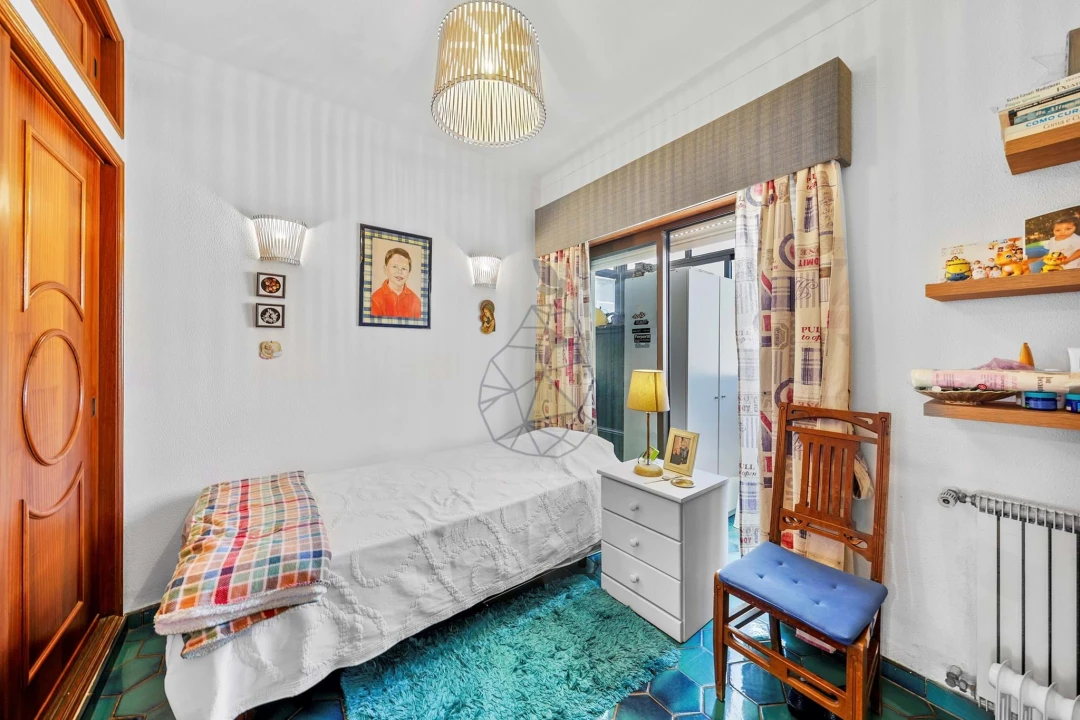 Apartamento T4 para Venda em Portimão Foto 8